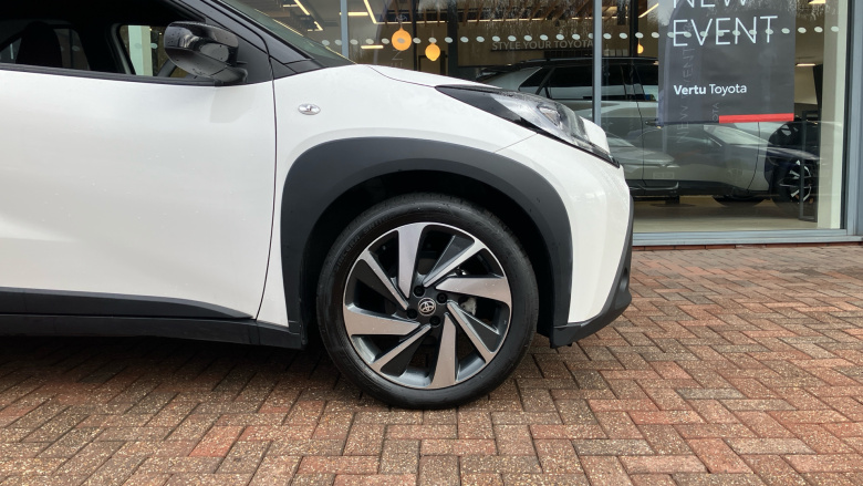 Toyota Aygo X 1.0 VVT-i Edge 5dr Petrol Hatchback